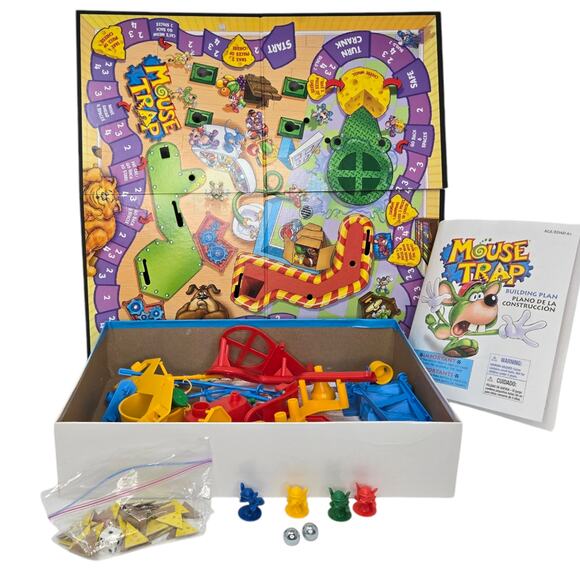 Milton Bradley Mousetrap Classic Family Board Game 2005 Complete Kids Fun - Picture 2 of 4